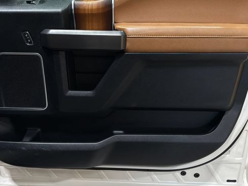 Used 2017 Ford F150 Limited AWD/4WD image 7