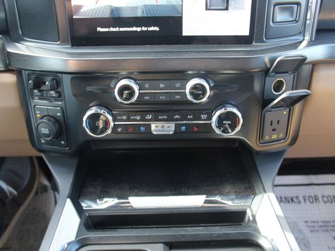 Used 2024 Ford F250 Lariat w/ Chrome Package AWD/4WD image 14