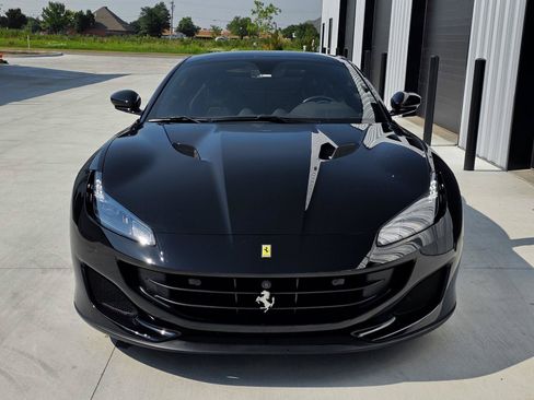Used 2019 Ferrari Portofino RWD image 11