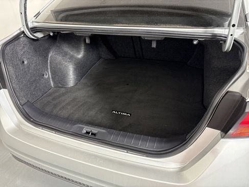 Used 2021 Nissan Altima 2.5 SR FWD image 19