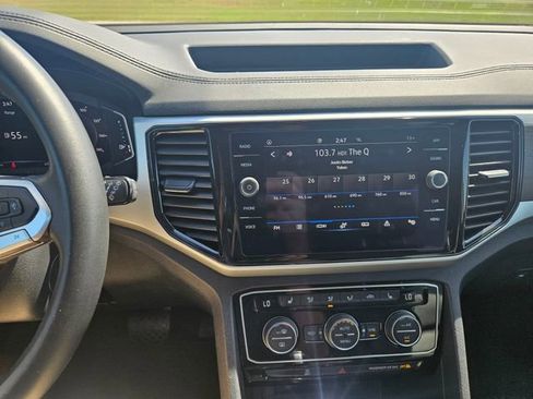 Used 2022 Volkswagen Atlas SE FWD image 17