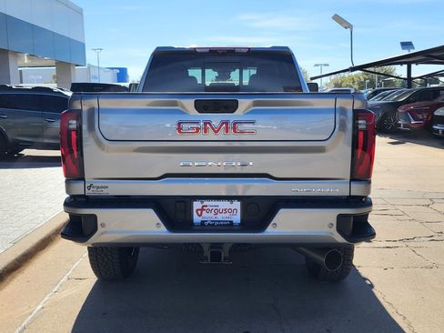 New 2026 GMC Sierra 2500 Denali w/ Denali Reserve Package AWD/4WD image 4