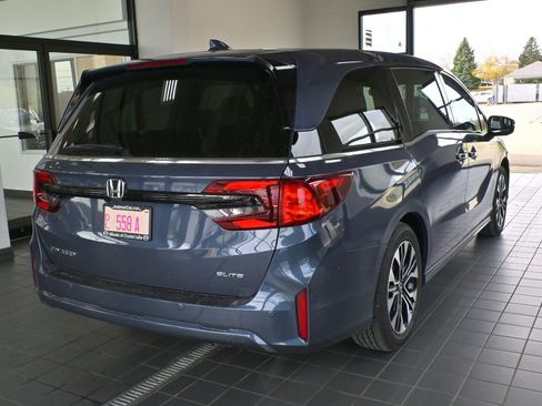 Used 2025 Honda Odyssey Elite image 2