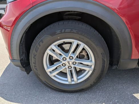 Used 2021 Ford Explorer XLT w/ Equipment Group 202A image 35