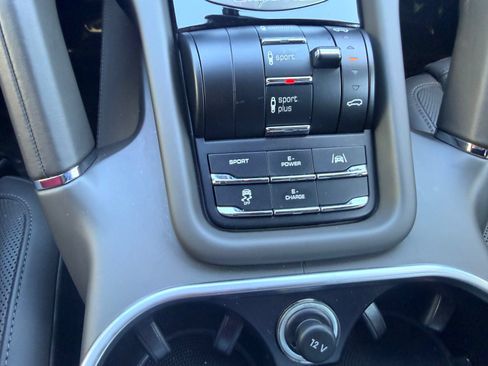 Used 2016 Porsche Cayenne S AWD/4WD image 14