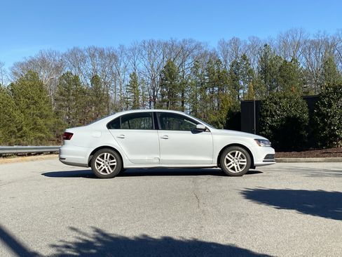 Used 2018 Volkswagen Jetta S image 5
