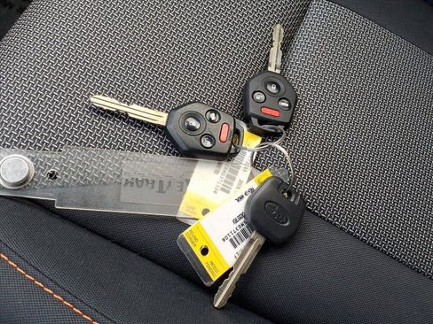 Certified 2021 Subaru Crosstrek 2.0i Premium image 40