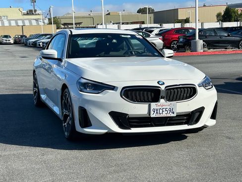 Used 2026 BMW 230i Coupe w/ Convenience Package RWD image 7