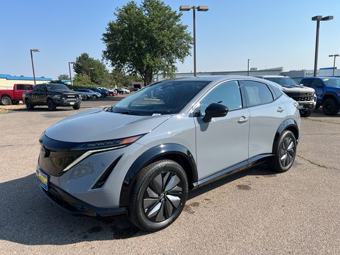 Used 2025 Nissan Ariya AWD image 1