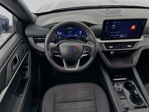 Used 2025 Ford Explorer ST-Line w/ ST-Line Street Pack image 24