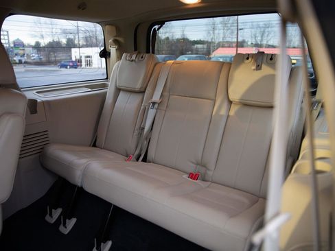 Used 2017 Ford Expedition Limited w/ Equipment Group 301A image 25