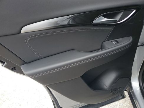 Used 2025 Buick Envision Preferred image 42