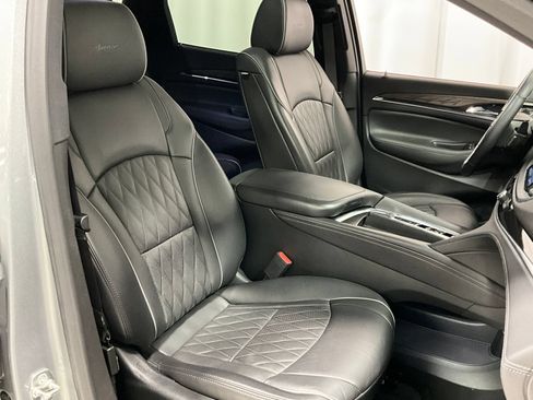 Used 2024 Buick Enclave Avenir w/ Avenir Technology Package AWD/4WD image 9