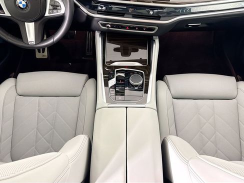 Used 2024 BMW X6 xDrive40i w/ Premium Package image 17