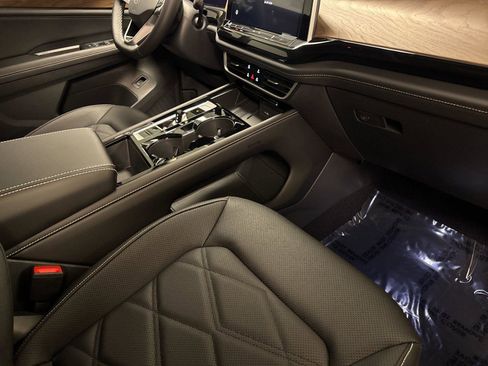 New 2026 Volkswagen Atlas SE image 16