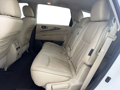 Used 2019 INFINITI QX60 Luxe w/ Essential Package FWD image 16
