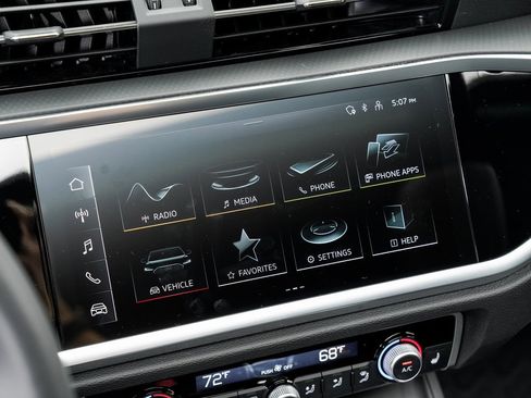 Certified 2025 Audi Q3 2.0T Premium image 15