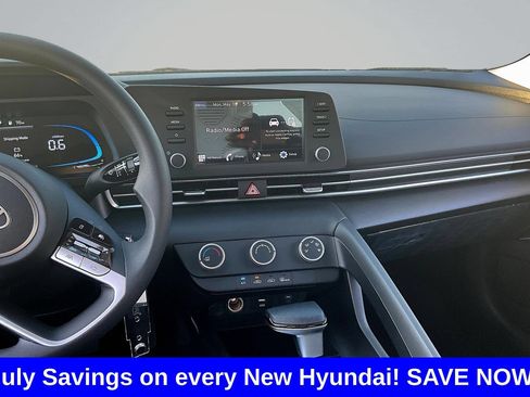 New 2026 Hyundai Elantra SE FWD image 6