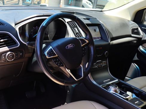 Used 2020 Ford Edge SEL AWD/4WD image 39