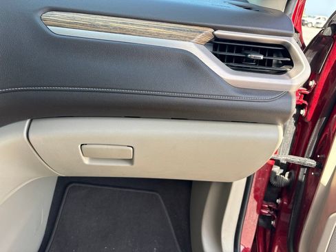 Used 2019 GMC Acadia Denali AWD/4WD image 19