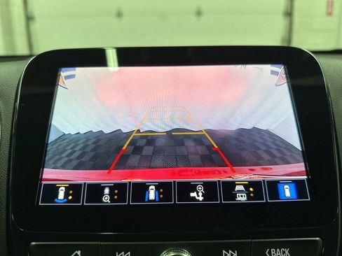 Used 2024 Chevrolet Equinox Premier image 30