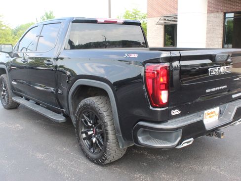Used 2022 GMC Sierra 1500 Elevation w/ LPO, Elevation Black Package AWD/4WD image 10