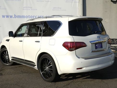 Used 2012 INFINITI QX56 4WD w/ Deluxe Touring Pkg image 4