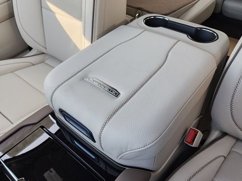 New 2026 GMC Yukon Denali w/ Denali Reserve Package image 37