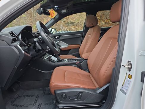 Used 2022 Audi Q3 2.0T Premium w/ Convenience Package image 14