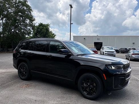 New 2026 Jeep Grand Cherokee L 2WD image 5
