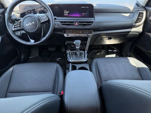 Used 2025 Kia Seltos EX w/ EX Sunroof Package FWD image 13