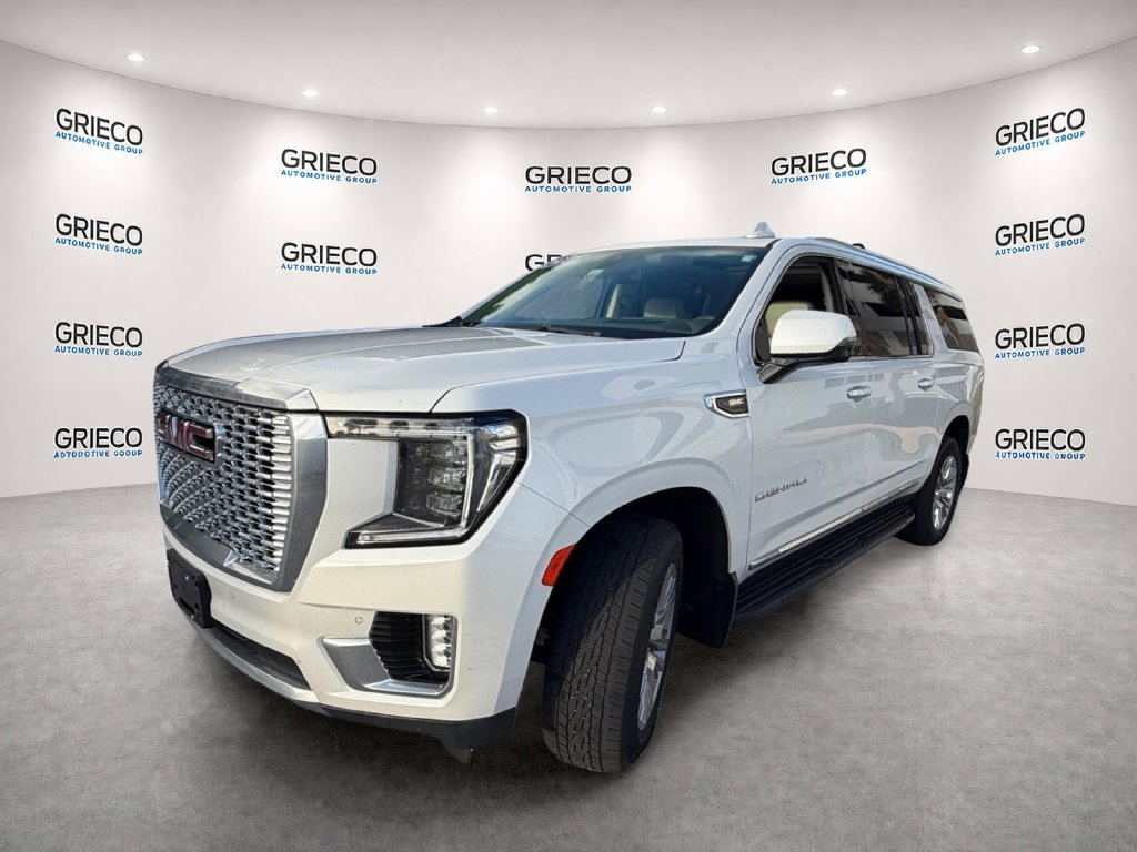 Used 2022 GMC Yukon XL Denali AWD/4WD image 3
