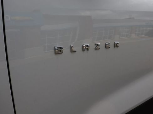 Used 2023 Chevrolet Blazer LT AWD/4WD image 7