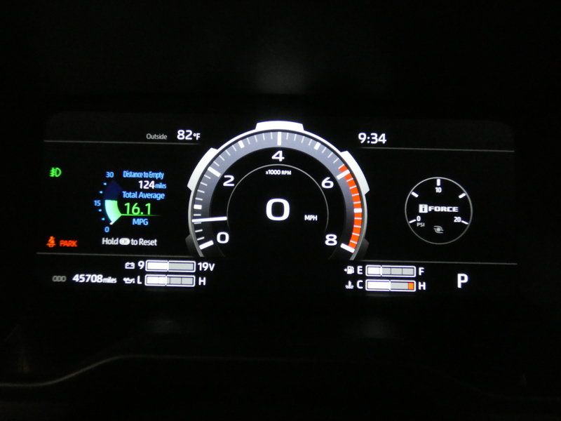 Used 2023 Toyota Tundra Platinum AWD/4WD image 24