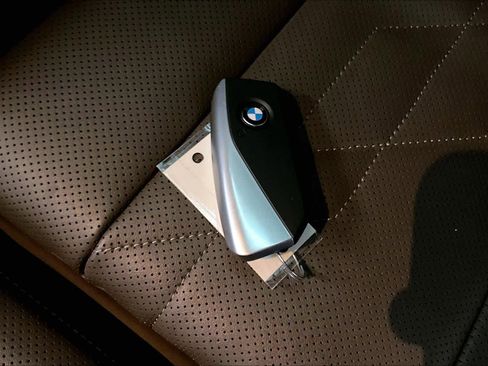 Used 2025 BMW X3 xDrive30i w/ Premium Package image 13