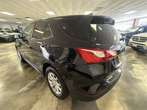 Used 2020 Chevrolet Equinox LS w/ LS Convenience Package FWD image 6