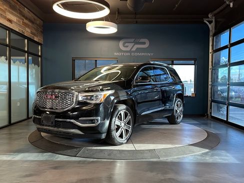 Used 2017 GMC Acadia Denali w/ Technology Package AWD/4WD image 7