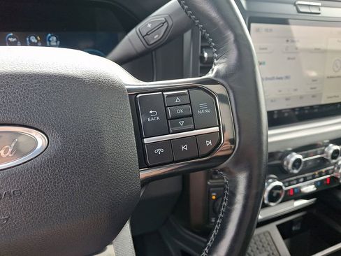 Certified 2025 Ford F250 Platinum w/ FX4 Off-Road Package AWD/4WD image 22