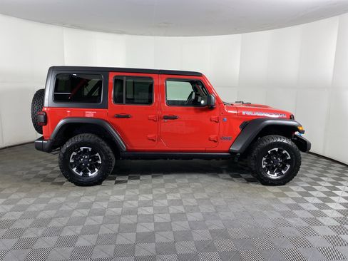 Used 2025 Jeep Wrangler Unlimited Rubicon 4xe w/ Safety Group AWD/4WD image 6