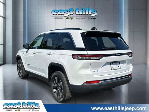 Used 2023 Jeep Grand Cherokee 4WD 4xe image 5