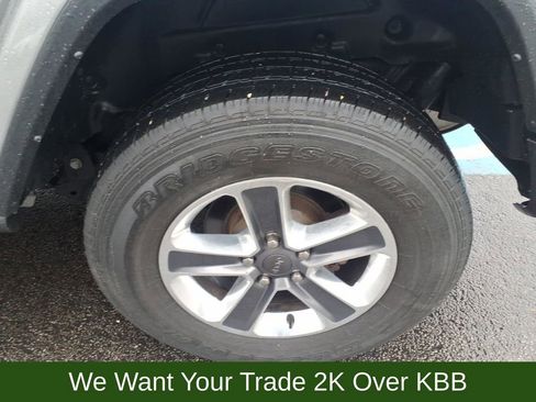 Used 2021 Jeep Wrangler Unlimited Sahara AWD/4WD image 16