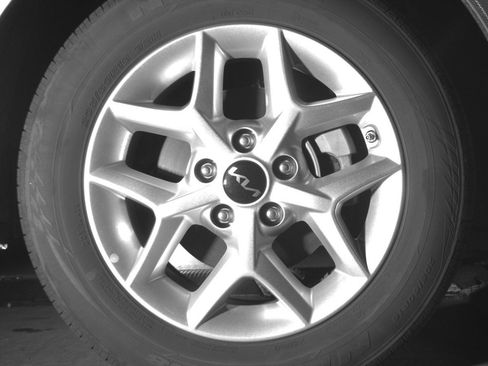 Used 2025 Kia Soul LX w/ LX Technology Package FWD image 13
