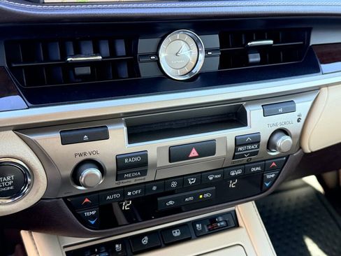 Used 2018 Lexus ES 350 image 25