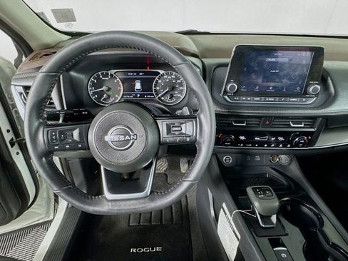 Certified 2023 Nissan Rogue SV w/ SV Premium B Package AWD/4WD image 10
