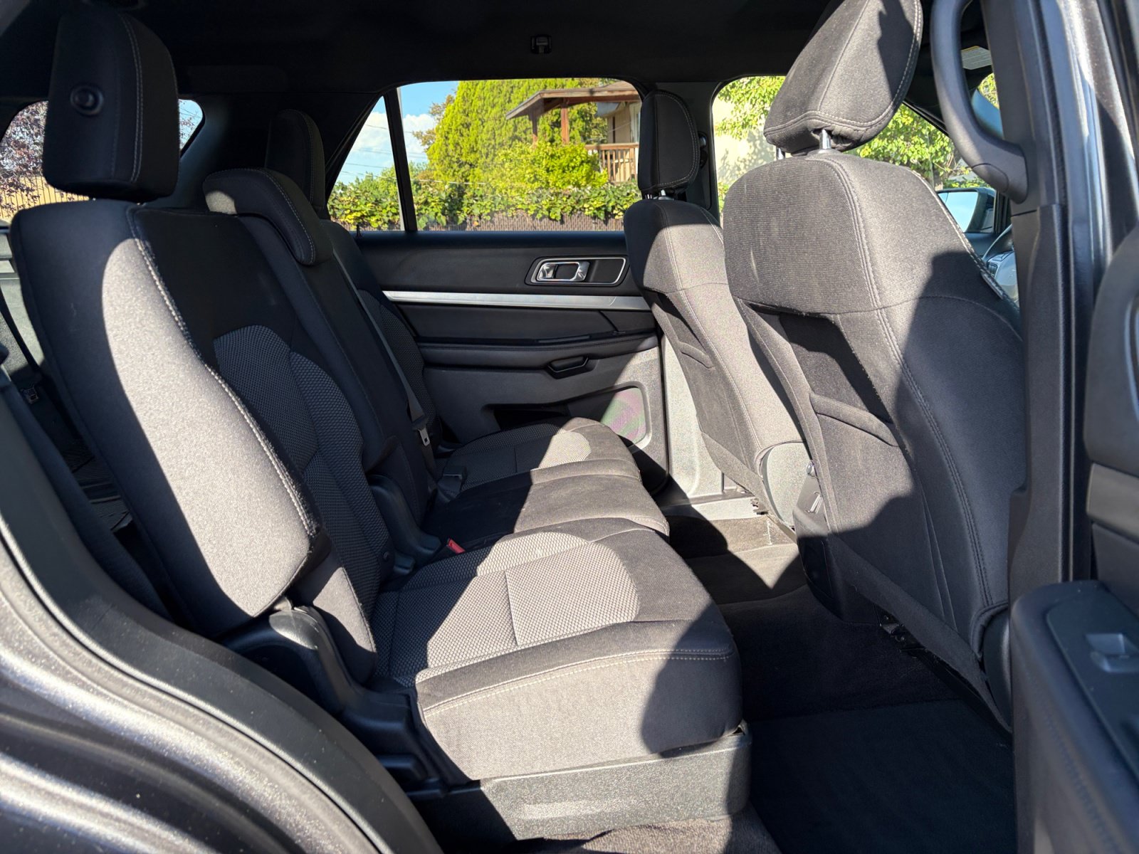 Used 2018 Ford Explorer XLT w/ Equipment Group 201A AWD/4WD image 26