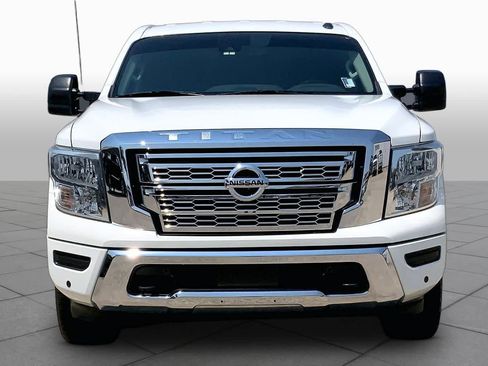 Used 2021 Nissan Titan SV w/ SV Convenience Package AWD/4WD image 4