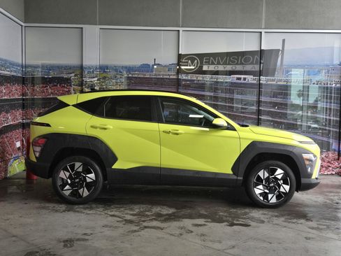 Used 2024 Hyundai Kona SEL image 4