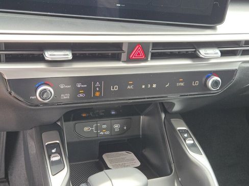 New 2026 Kia Sorento S FWD image 14