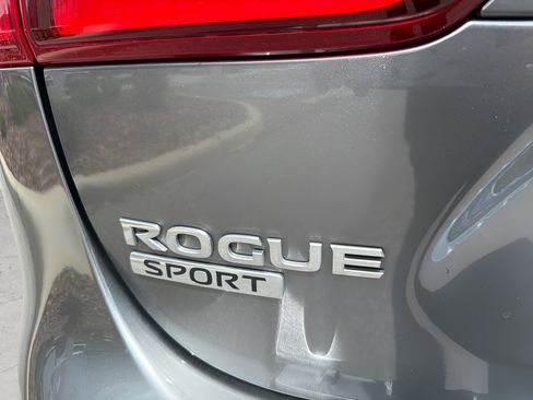 Used 2022 Nissan Rogue Sport SL AWD/4WD image 46
