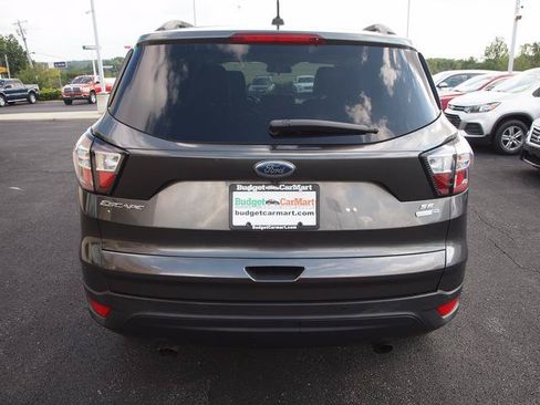 Used 2017 Ford Escape SE w/ Equipment Group 201A AWD/4WD image 2